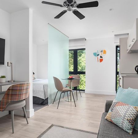 Q Square By Supercity Aparthotels Brighton Bagian luar foto