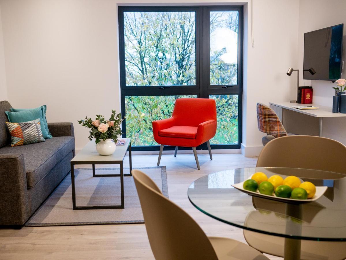 Q Square By Supercity Aparthotels Brighton Bagian luar foto