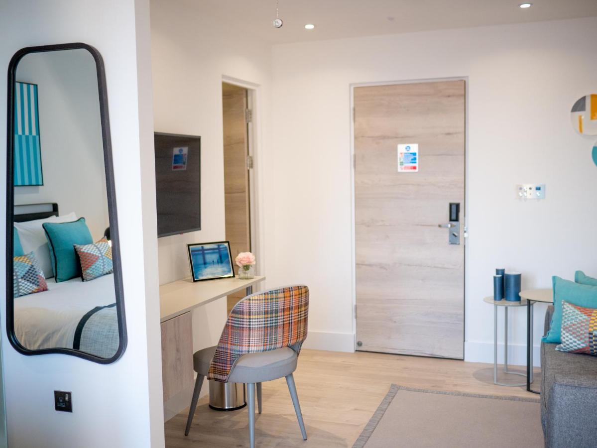 Q Square By Supercity Aparthotels Brighton Bagian luar foto