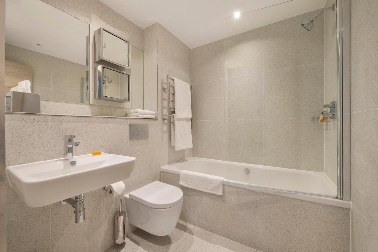 Q Square By Supercity Aparthotels Brighton Bagian luar foto