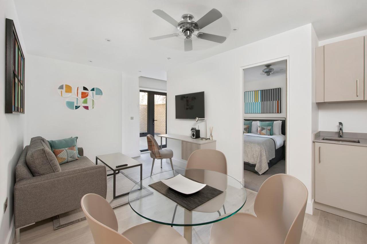 Q Square By Supercity Aparthotels Brighton Bagian luar foto