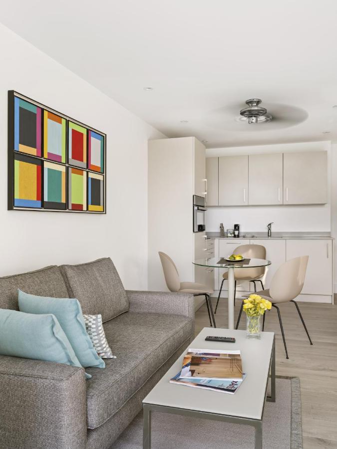 Q Square By Supercity Aparthotels Brighton Bagian luar foto