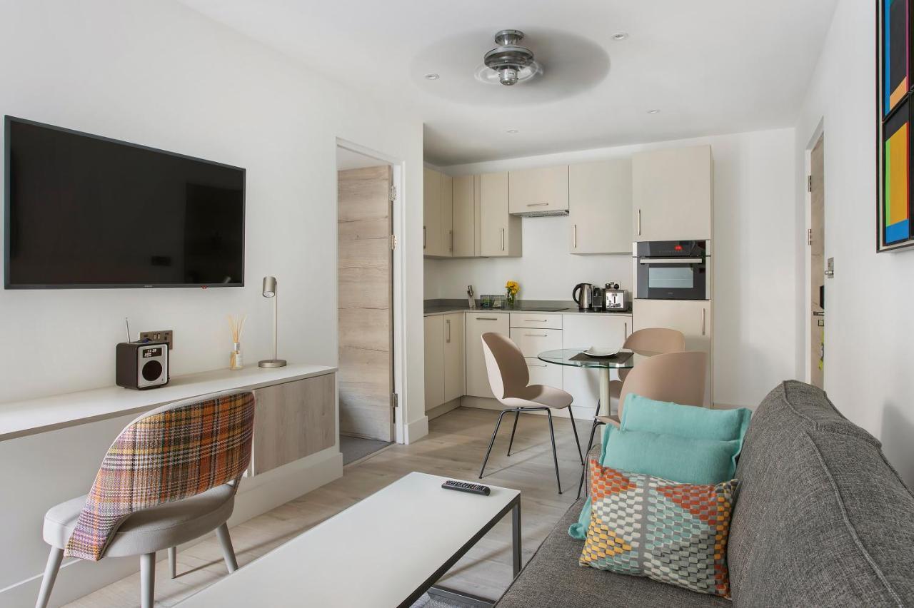 Q Square By Supercity Aparthotels Brighton Bagian luar foto